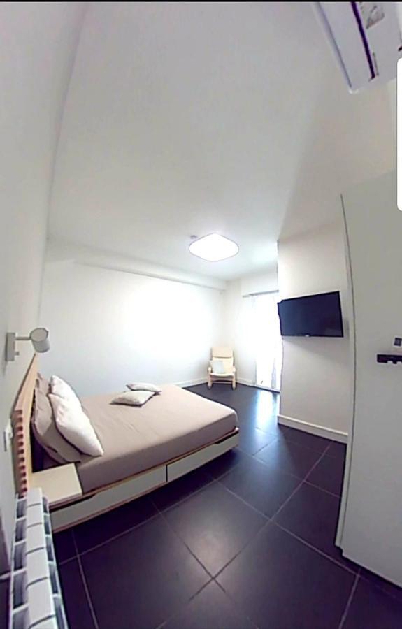 Efeso 19 Hotel โรม ภายนอก รูปภาพ